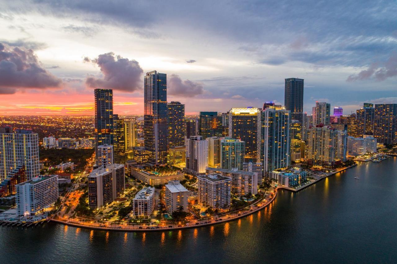 Atwell Suites Miami Brickell By Ihg Bagian luar foto